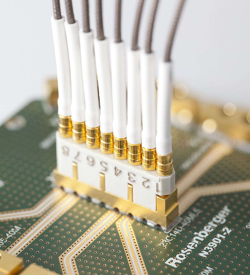 Çok Bağlantı Noktalı Mini Koaksiyel